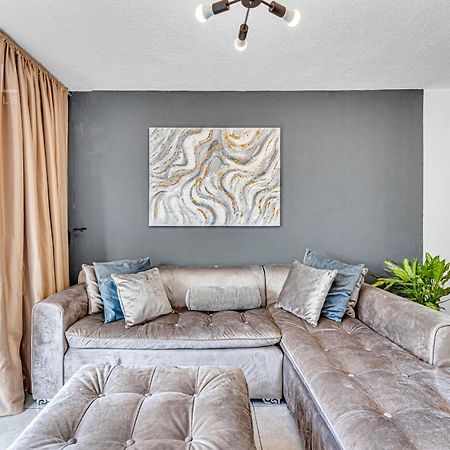 Cozy, Modern And Centric Apartment With Pool And Gym San Salvador Esterno foto